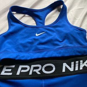 Nike pro outfit top medium bottoms small selling both as a pair!!